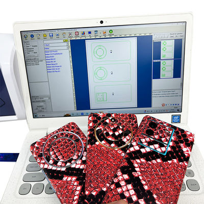 Машина для изготовления скинов для ноутбуков, разработанная для личного DIY и профессионального использования, с комплексным пакетом материалов и программной поддержкой