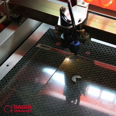 Машина для резки защитных экранов весом 8 кг для производства виниловых наклеек