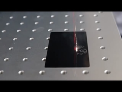 Машина маркировки лазера волокна Engraver лазера для пластмассы